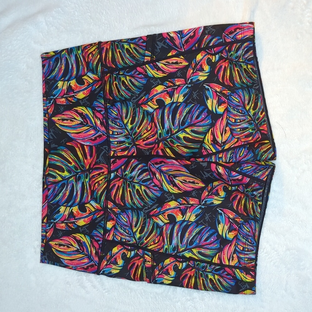 Constantly Varied Gear Tropical Print Womens Gym Shorts